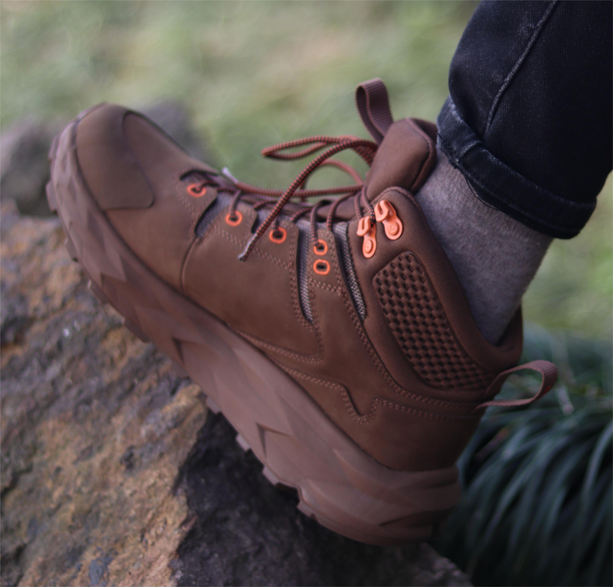 ROCKROOSTER Farmington Brown 6 Inch Waterproof Hiking Boots with VIBRAM® Outsole OC21031