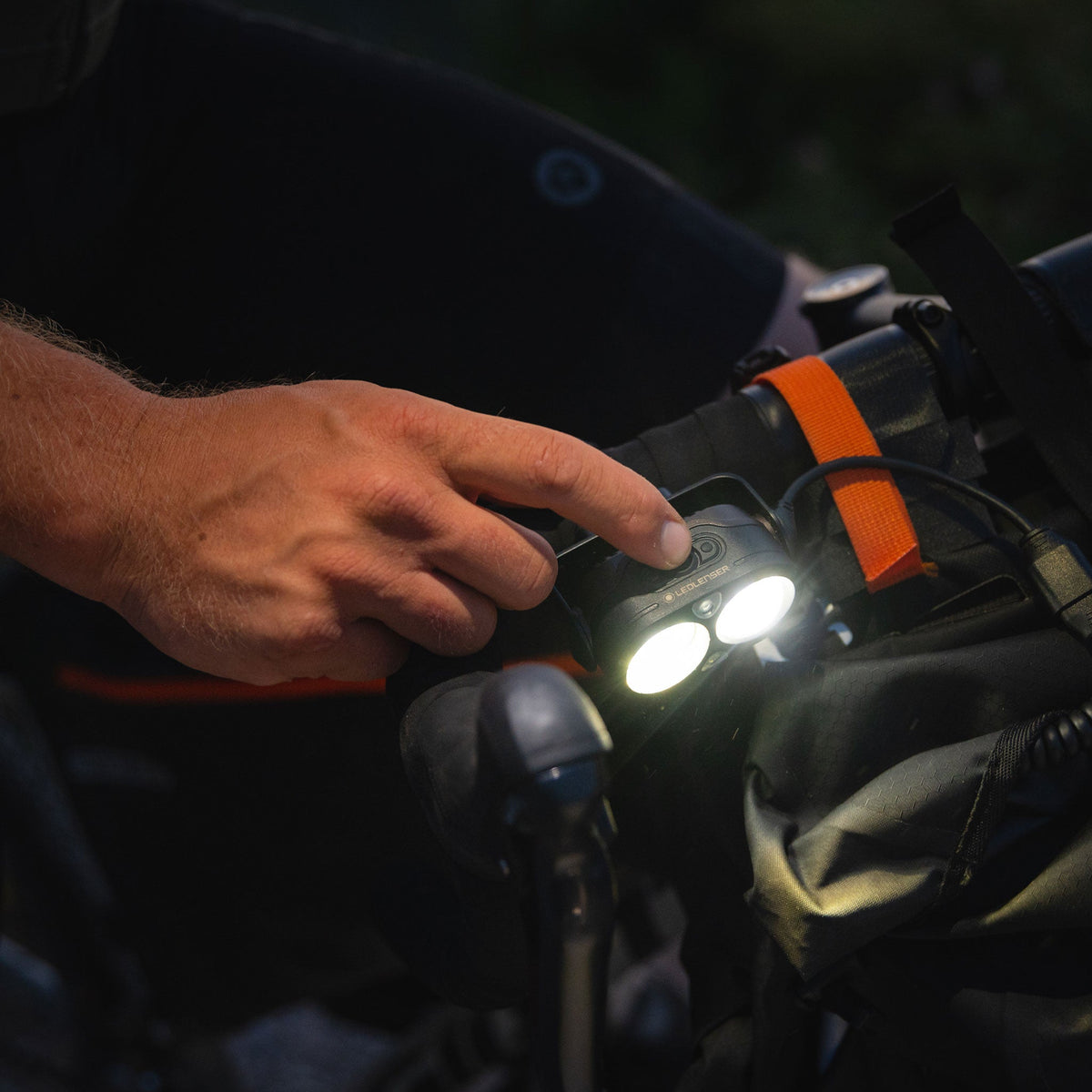 H19R Signature Rechargeable LED Headlamp Outdoor Light