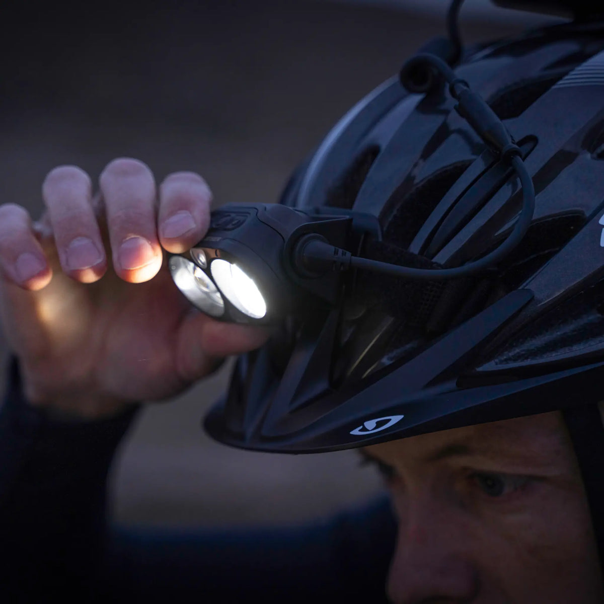 H19R Signature Rechargeable LED Headlamp Outdoor Light