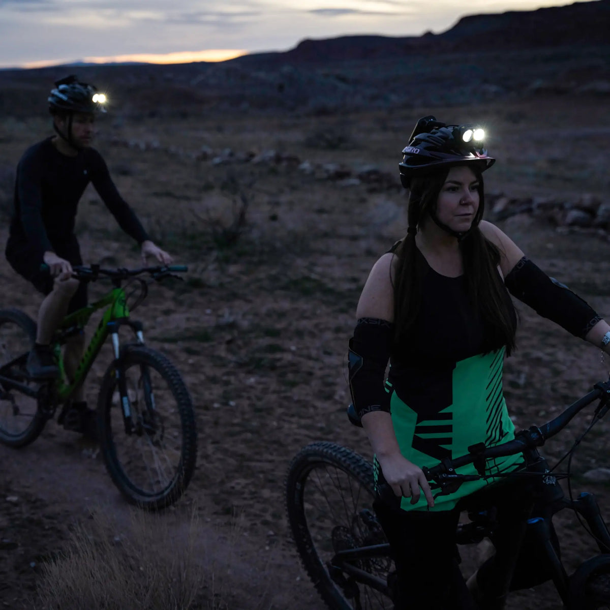 H19R Signature Rechargeable LED Headlamp Outdoor Light